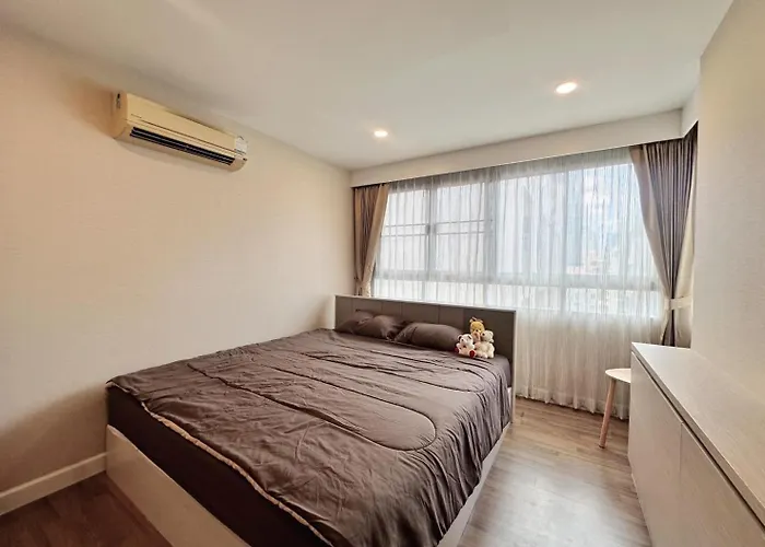Clover Thonglor 2 Bed Easy Access To Bts Thonglor Pool Gym * Bangkok